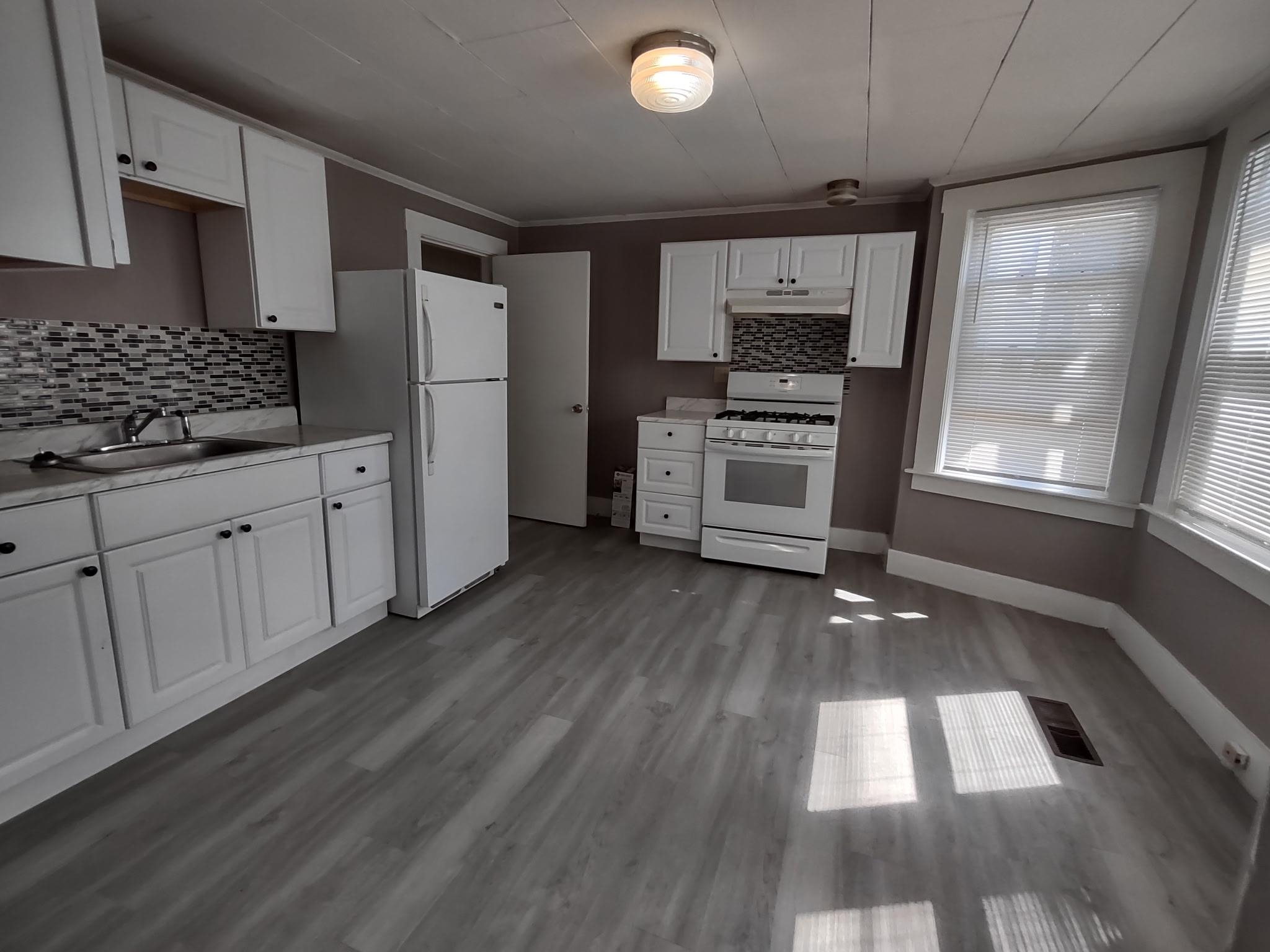 9 Merchant Street, Unit 2 Walpole, NH 03609 - Photo 2 of 3 Gallery Image 2