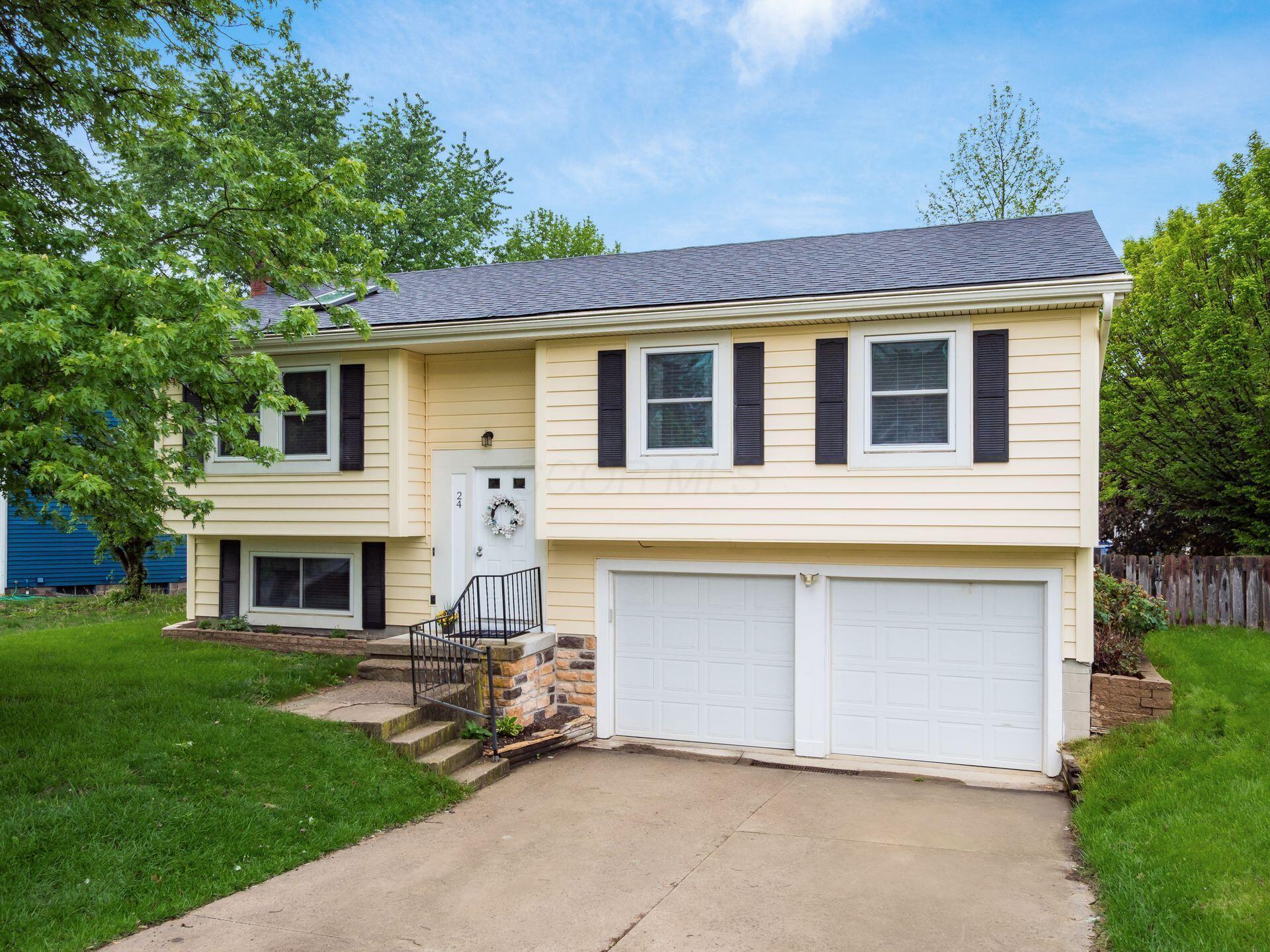 24 Ridgedale Court Powell, OH 43065 - Photo 2 of 36 Exterior Front