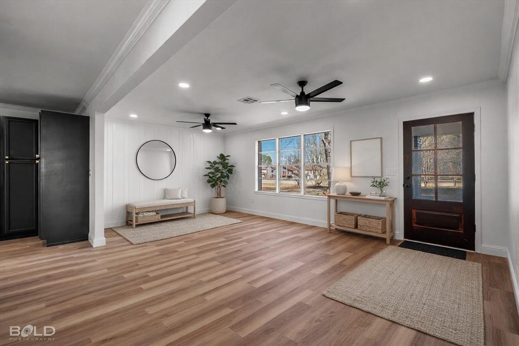 4136 Pines Road Shreveport, LA 71119 - Photo 7 of 38 Foyer entrance featuring light wood finished floors, ornamental molding, recessed lighting, and a ceiling fan