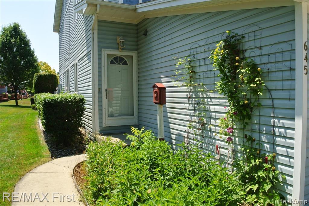645 Pointe Tremble Road Algonac, MI 48001 - Photo 14 of 39