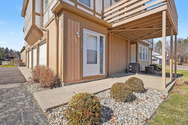 $189,900 | 3113 Sturgeon Bay Avenue, Portage, MI 49024