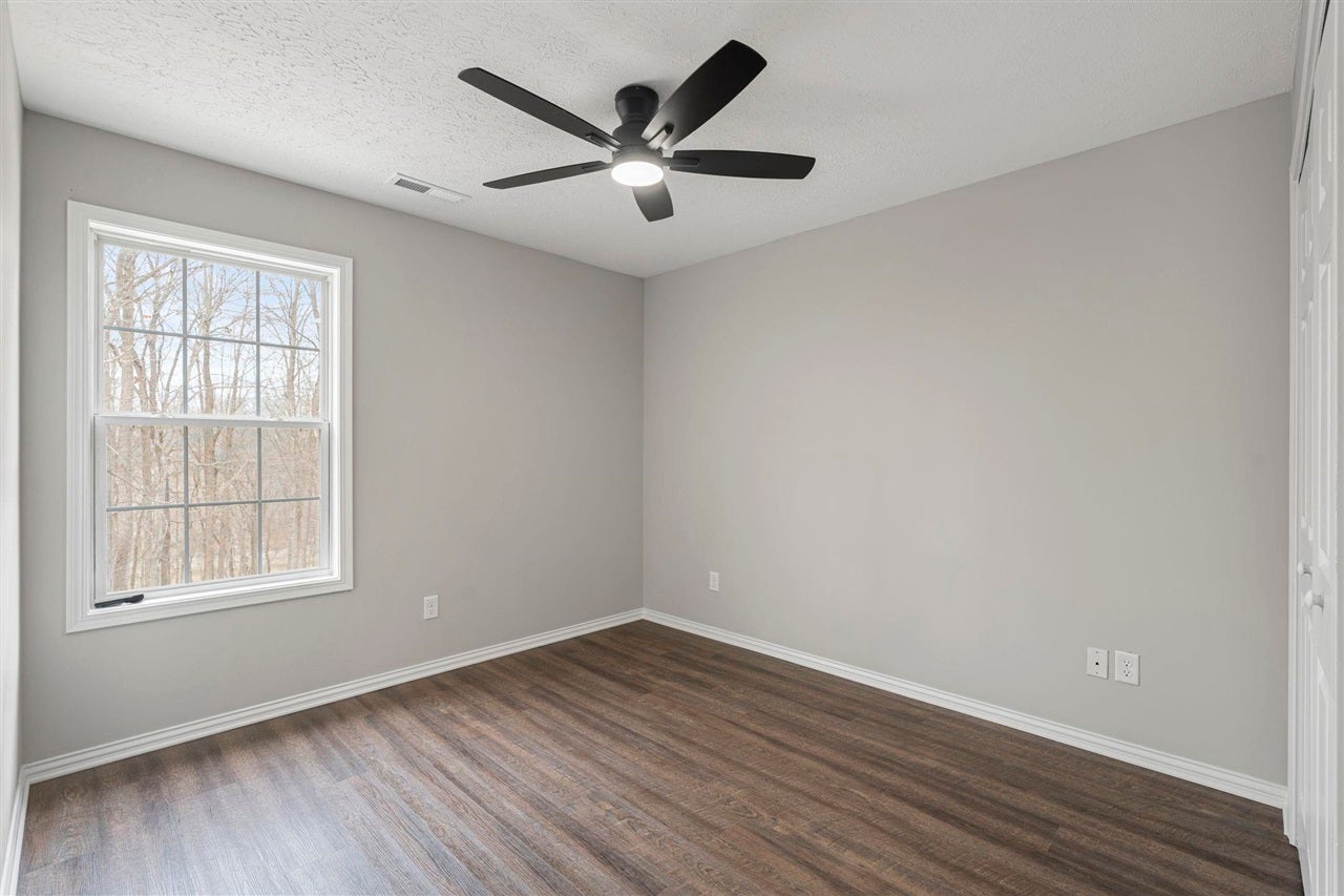 3663 Pea Ridge Road Scottsville, KY 42164 - Photo 26 of 30 Gallery Image 26