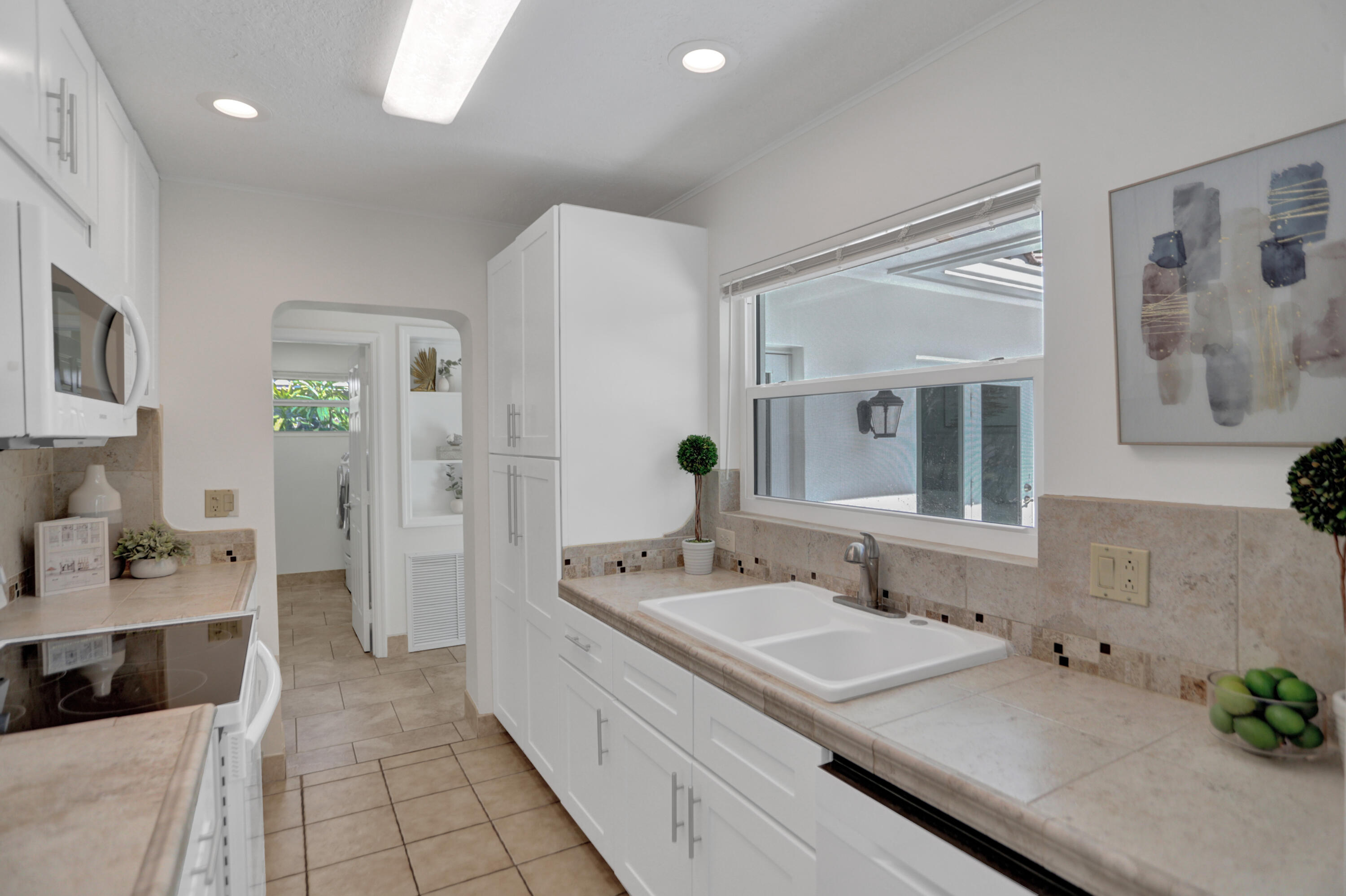 727 Berkley Street Boca Raton, FL 33487 - Photo 13 of 44 B27I8844