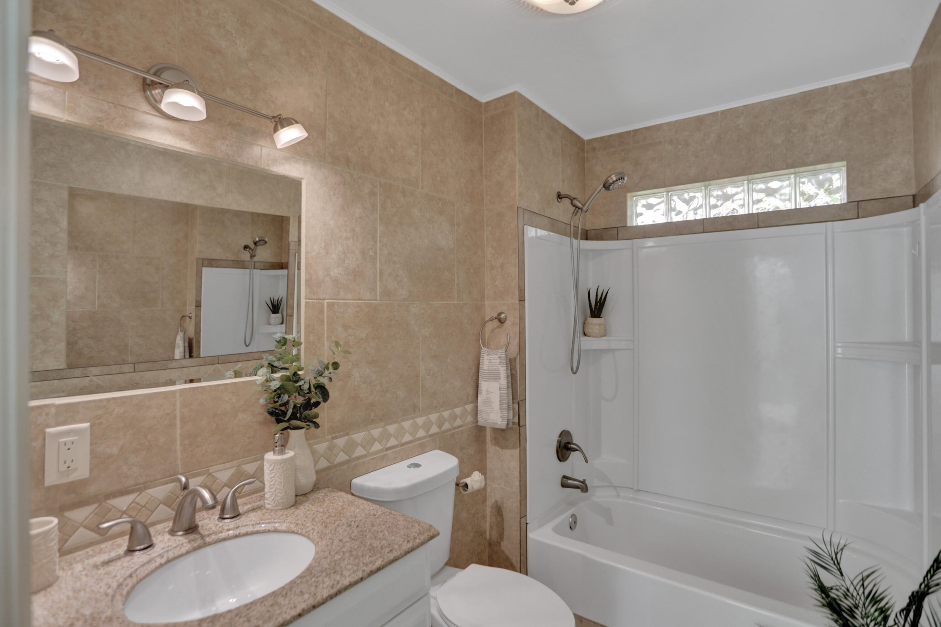 727 Berkley Street Boca Raton, FL 33487 - Photo 21 of 44 B27I8862