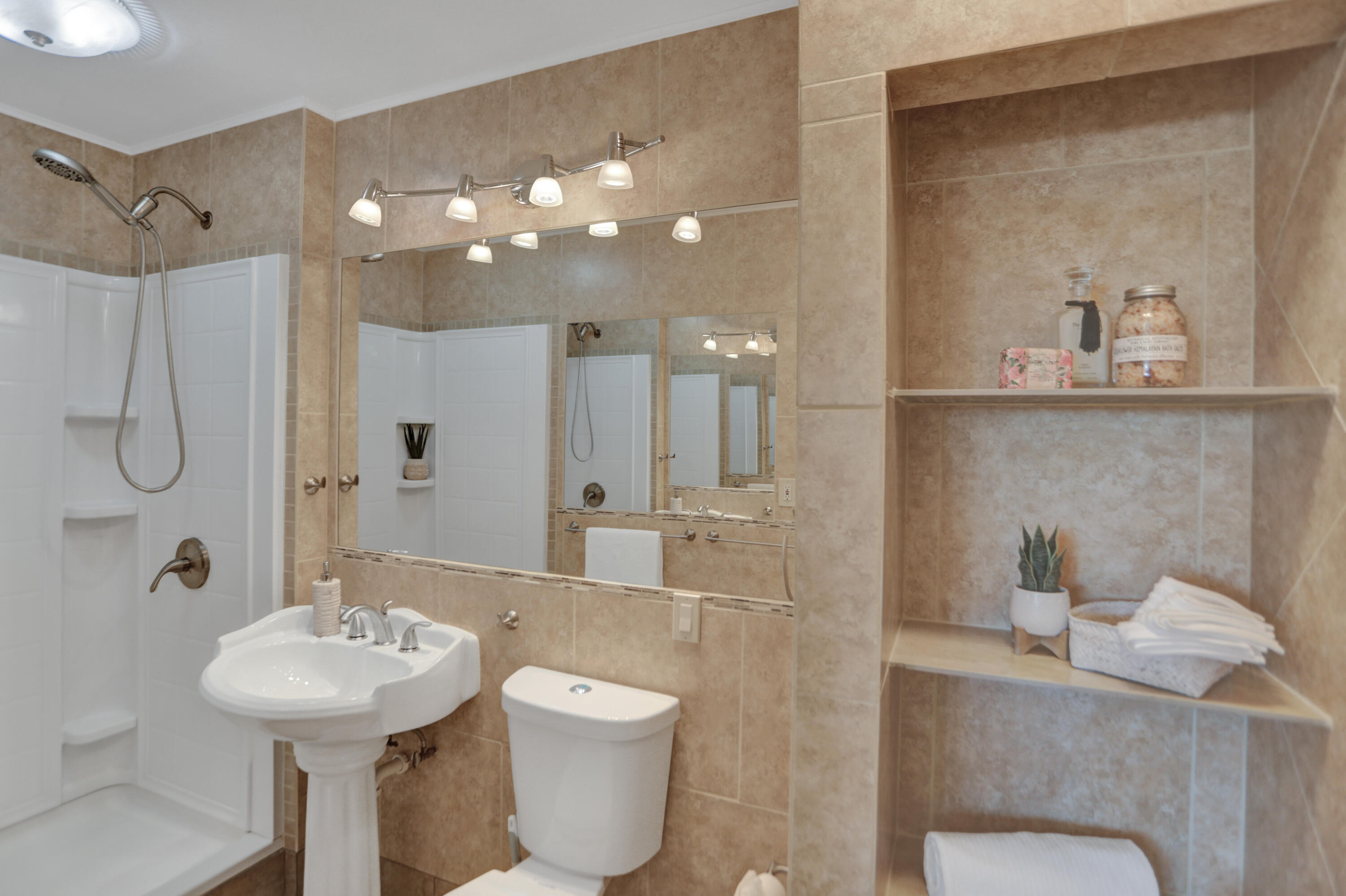 727 Berkley Street Boca Raton, FL 33487 - Photo 27 of 44 B27I8883