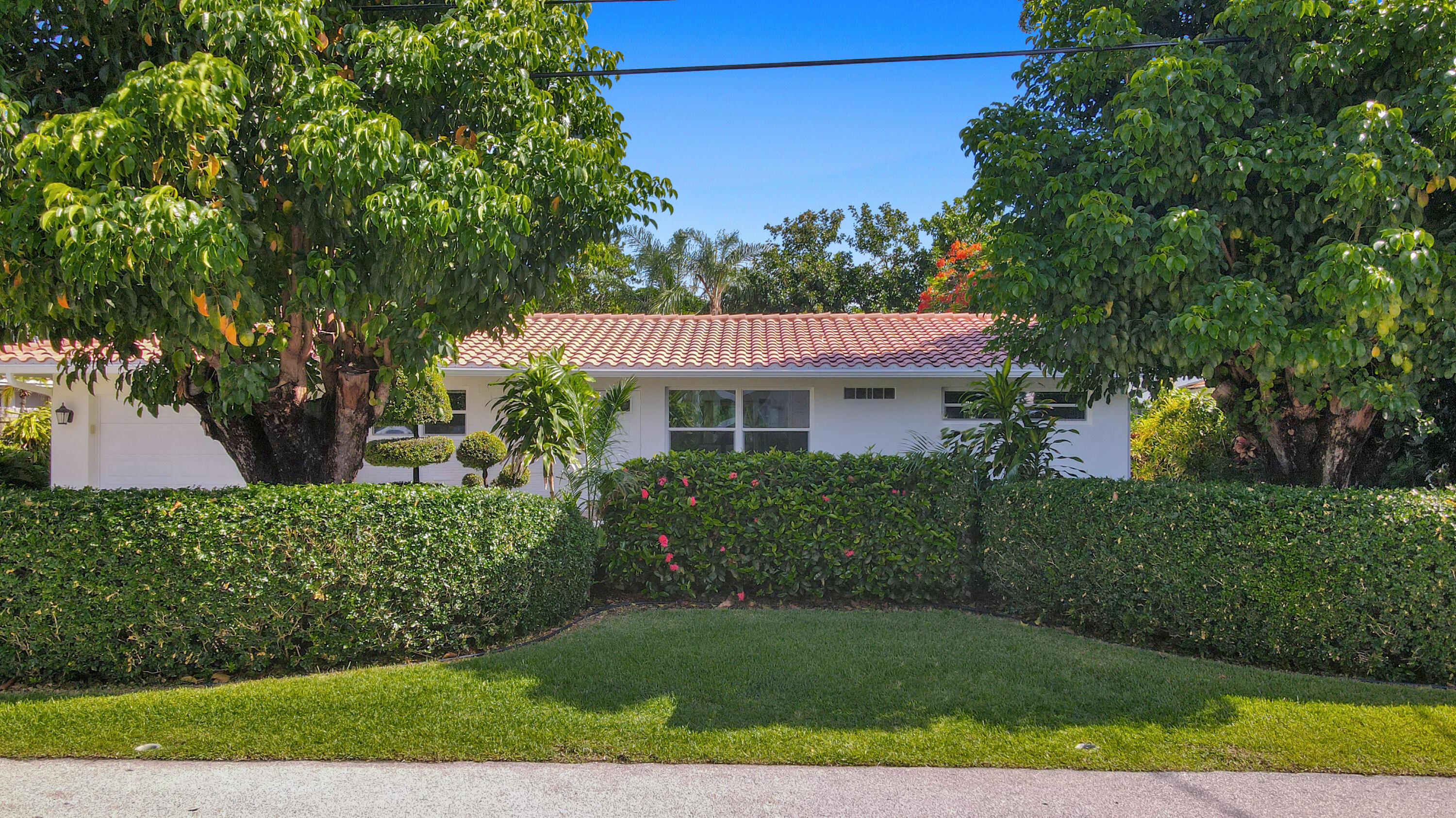 727 Berkley Street Boca Raton, FL 33487 - Photo 3 of 44 DJI_0001