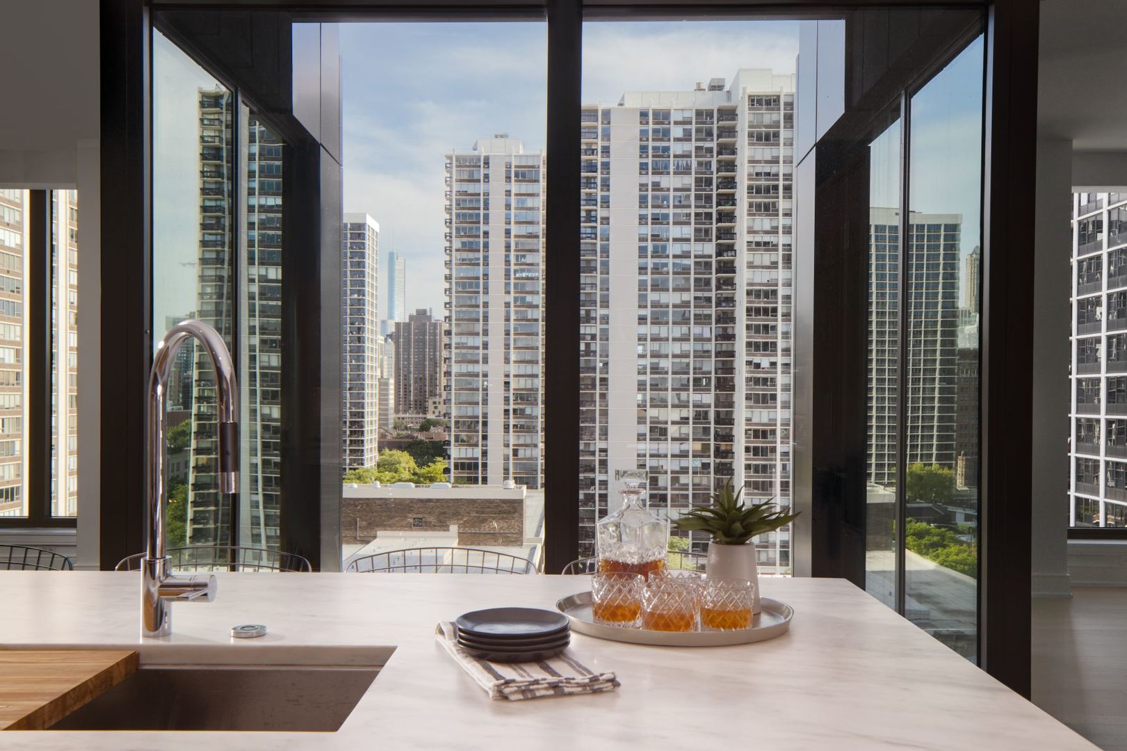 1550 North Clark Street, Unit 1003 Chicago, IL 60610 - Photo 20 of 30