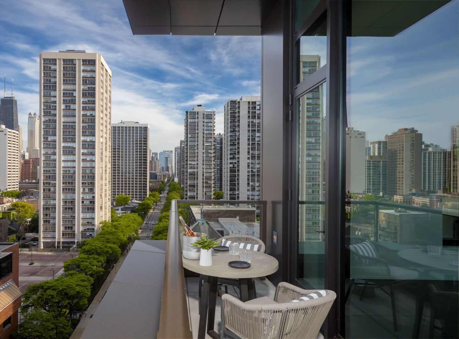 1550 North Clark Street, Unit 1003 Chicago, IL 60610 - Photo 21 of 30