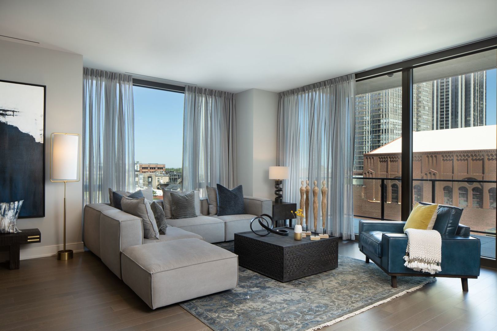 1550 North Clark Street, Unit 1003 Chicago, IL 60610 - Photo 7 of 30