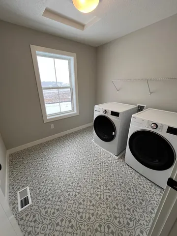 $824,190 | 18190 104th Avenue North, Maple Grove, MN 55311