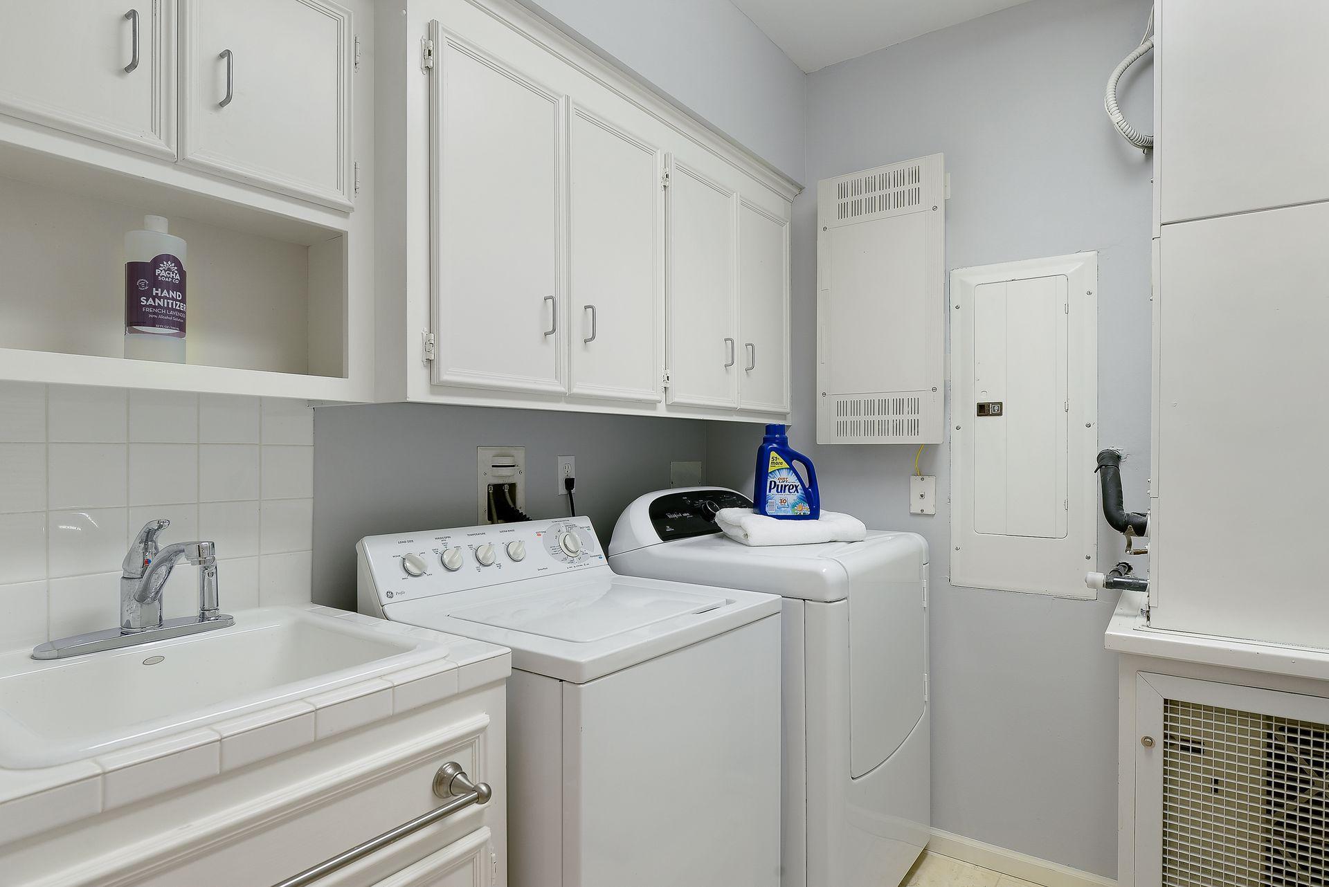 6105 Eden Prairie Road, Unit A27 Edina, MN 55436 - Photo 27 of 33