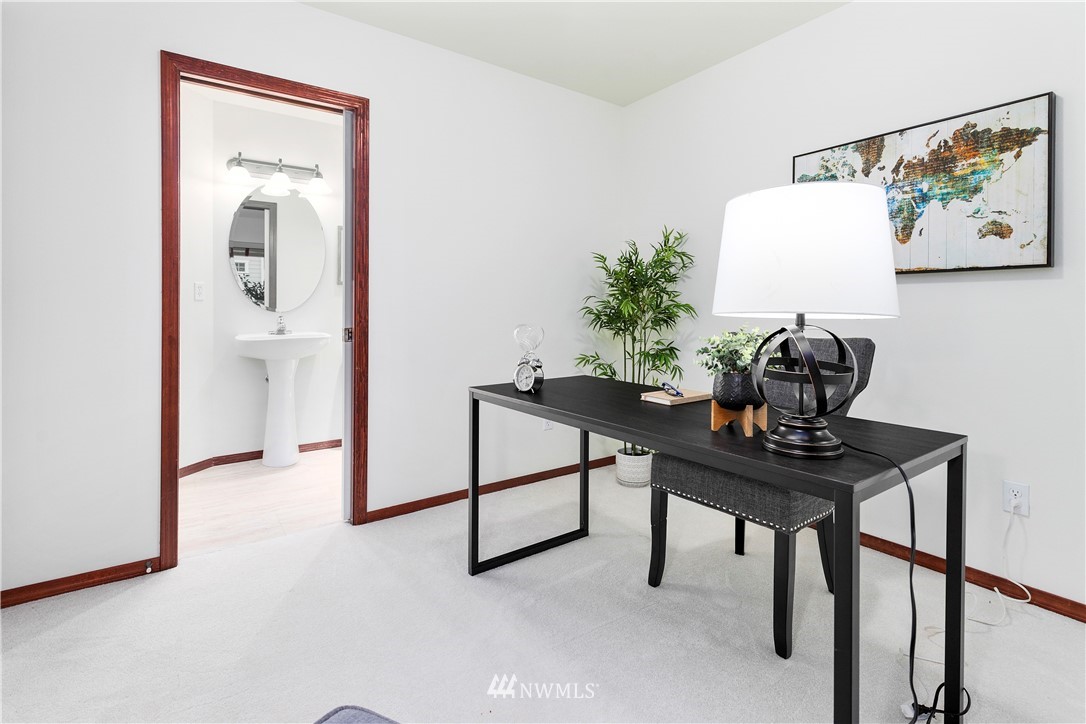 1058 215th Place Southeast Bothell, WA 98021 - Photo 5 of 39
