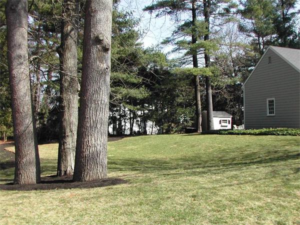 8 Lehigh Road Wellesley, MA 02482 - Photo 14 of 18