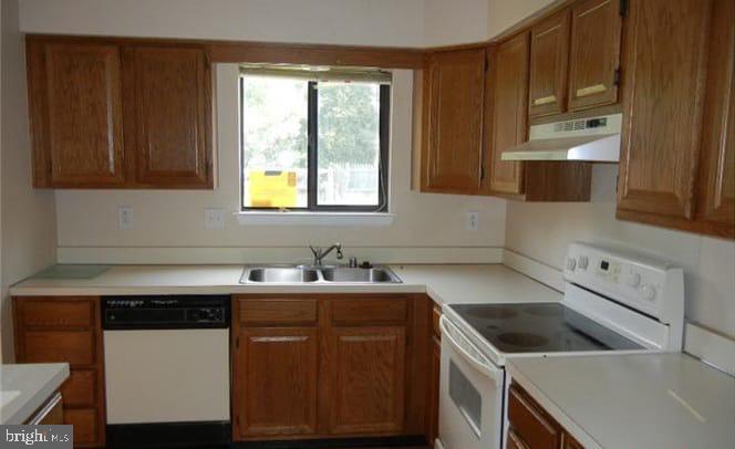 5 Liborio Lane New Castle, DE 19720 - Photo 10 of 18 a kitchen with a sink and cabinets