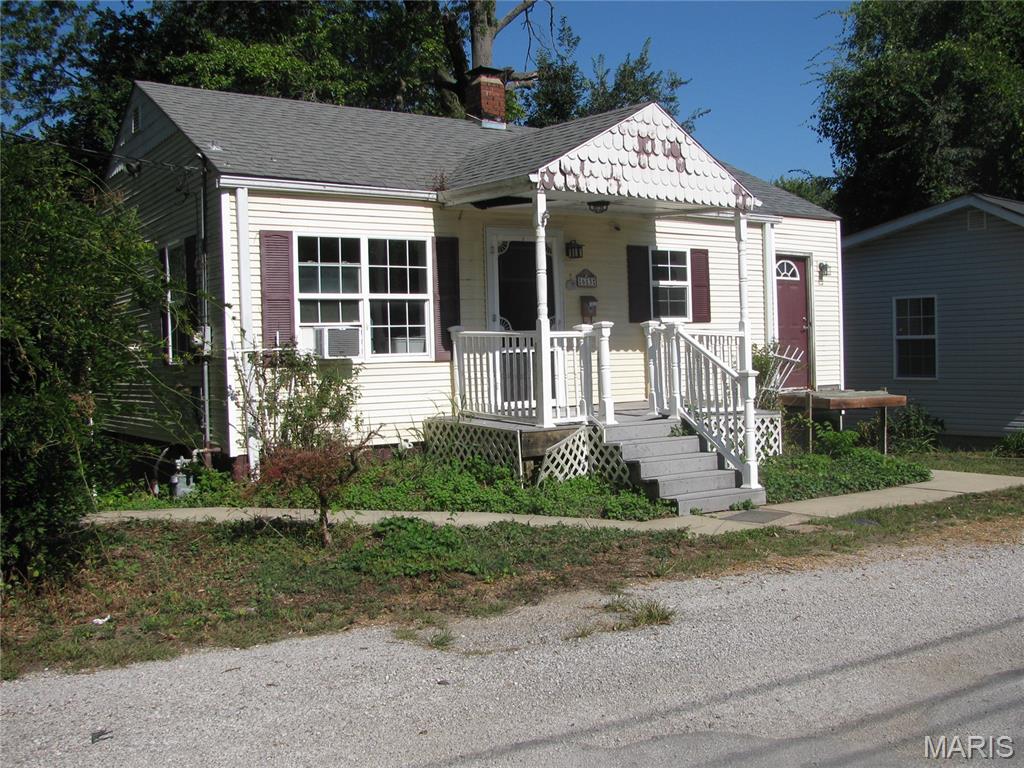 613 Leonard Street Alton, IL 62002 - Photo 1 of 10