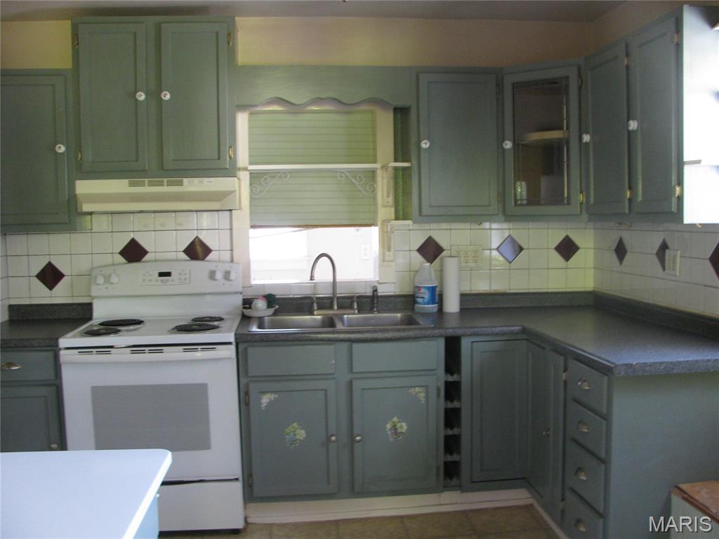 613 Leonard Street Alton, IL 62002 - Photo 5 of 10