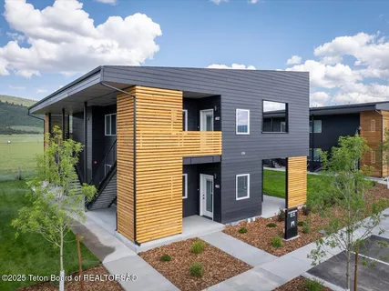 $399,000 | 138 Larkspur Avenue, Unit 401, Victor, ID 83455