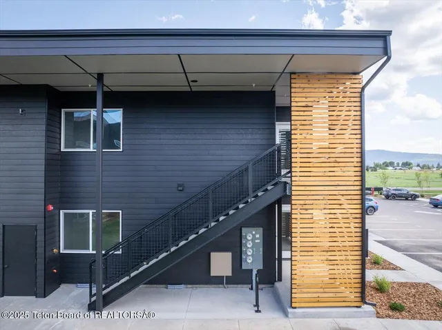 $399,000 | 138 Larkspur Avenue, Unit 401, Victor, ID 83455