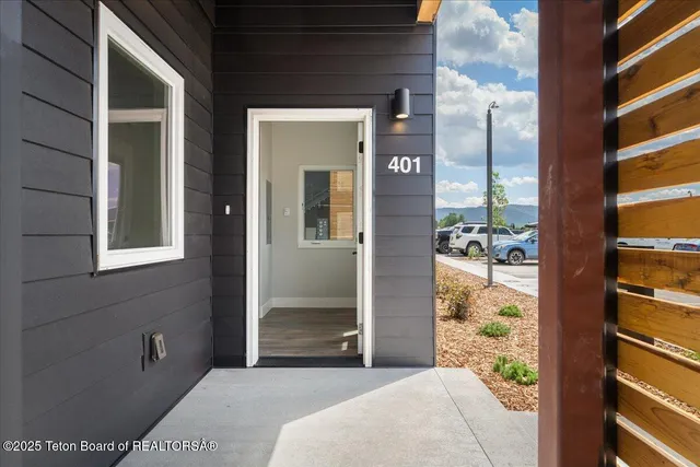 $399,000 | 138 Larkspur Avenue, Unit 401, Victor, ID 83455