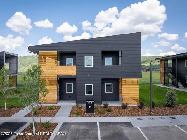 $399,000 | 138 Larkspur Avenue, Unit 401, Victor, ID 83455