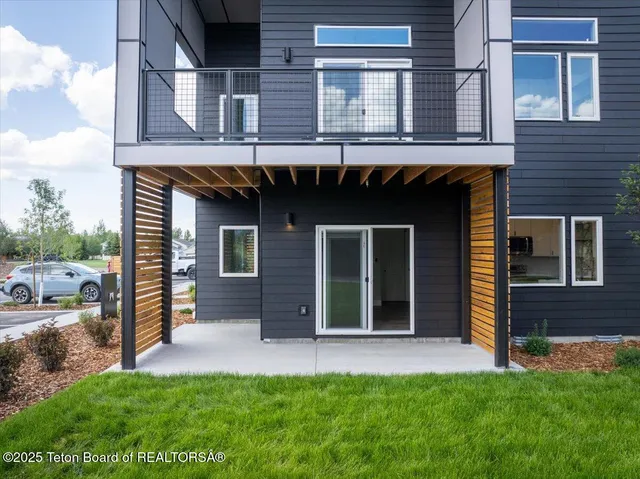 $399,000 | 138 Larkspur Avenue, Unit 401, Victor, ID 83455