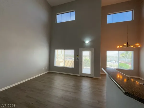 $1,595 | 4915 East Russell Road, Unit 115, Las Vegas, NV 89120