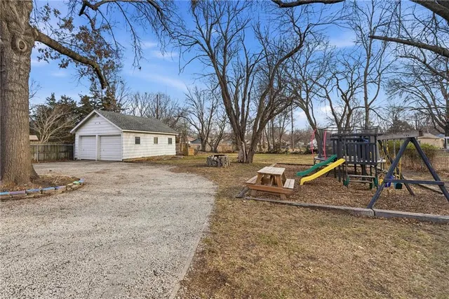 $275,000 | 831 South Willow Street, Ottawa, KS 66067