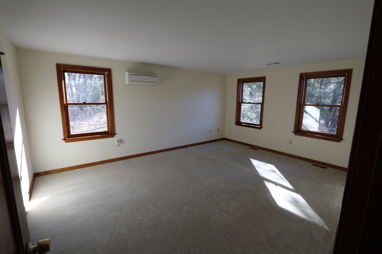 11 Pinewood Road Hudson, NH 03051 - Photo 22 of 40 Gallery Image 22