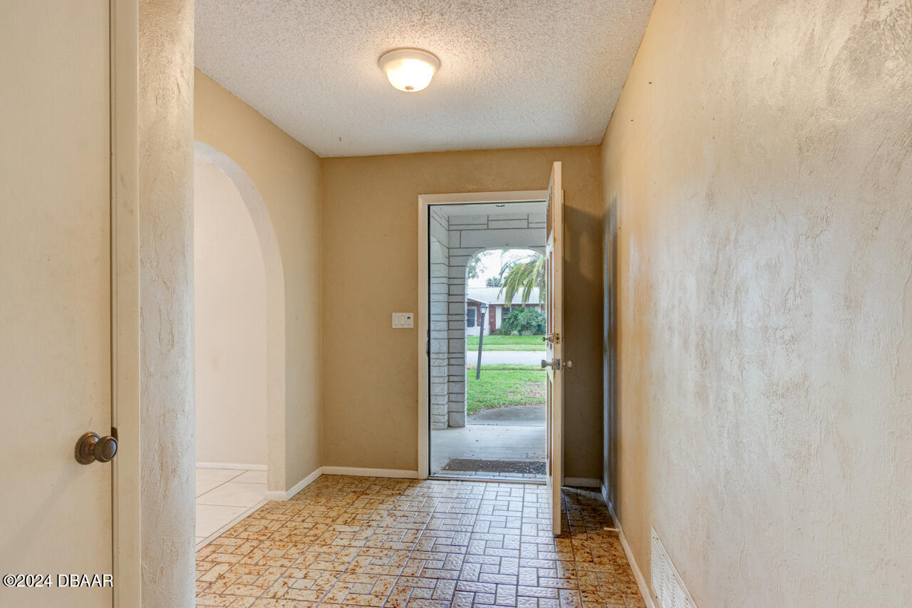 1408 Mardrake Road Daytona Beach, FL 32114 - Photo 3 of 23 3-1408-Mardrake-Rd-1
