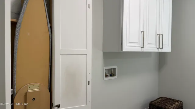 a bench sitting in front of a building