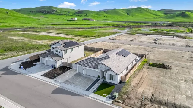 $617,000 | 19719 Desert Willow Lane, Friant, CA 93626