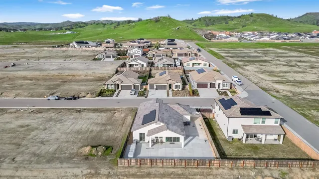 $617,000 | 19719 Desert Willow Lane, Friant, CA 93626