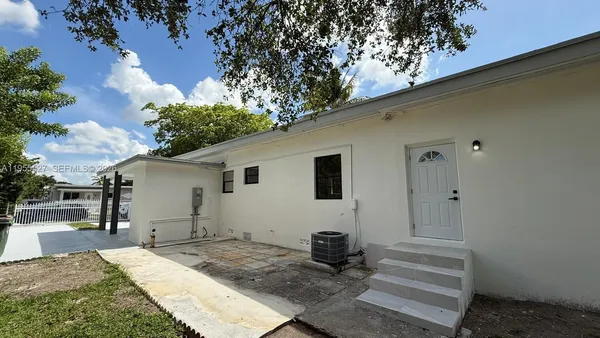 $584,900 | 980 Northeast 146th Street, North Miami, FL 33161