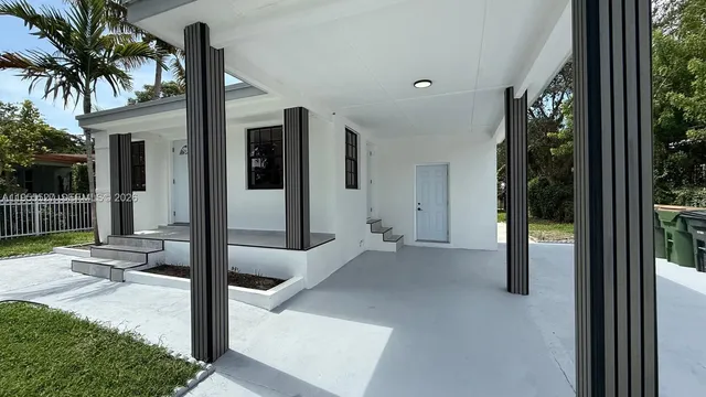 $584,900 | 980 Northeast 146th Street, North Miami, FL 33161