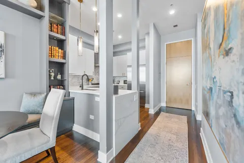 $785,000 | 500 West Superior Street, Unit 1508, Chicago, IL 60654