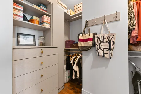 $785,000 | 500 West Superior Street, Unit 1508, Chicago, IL 60654