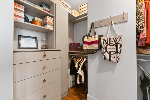 $785,000 | 500 West Superior Street, Unit 1508, Chicago, IL 60654