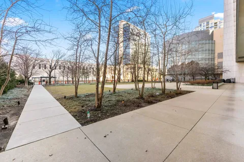 $785,000 | 500 West Superior Street, Unit 1508, Chicago, IL 60654