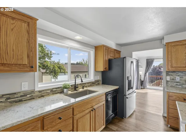 $950,000 | 17810 Northeast 47th Avenue, Vancouver, WA 98686