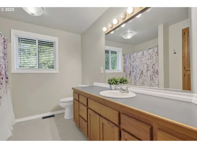 $950,000 | 17810 Northeast 47th Avenue, Vancouver, WA 98686