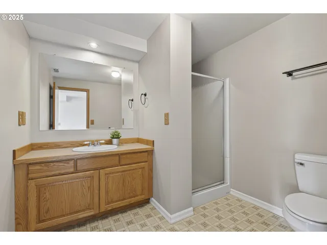 $950,000 | 17810 Northeast 47th Avenue, Vancouver, WA 98686