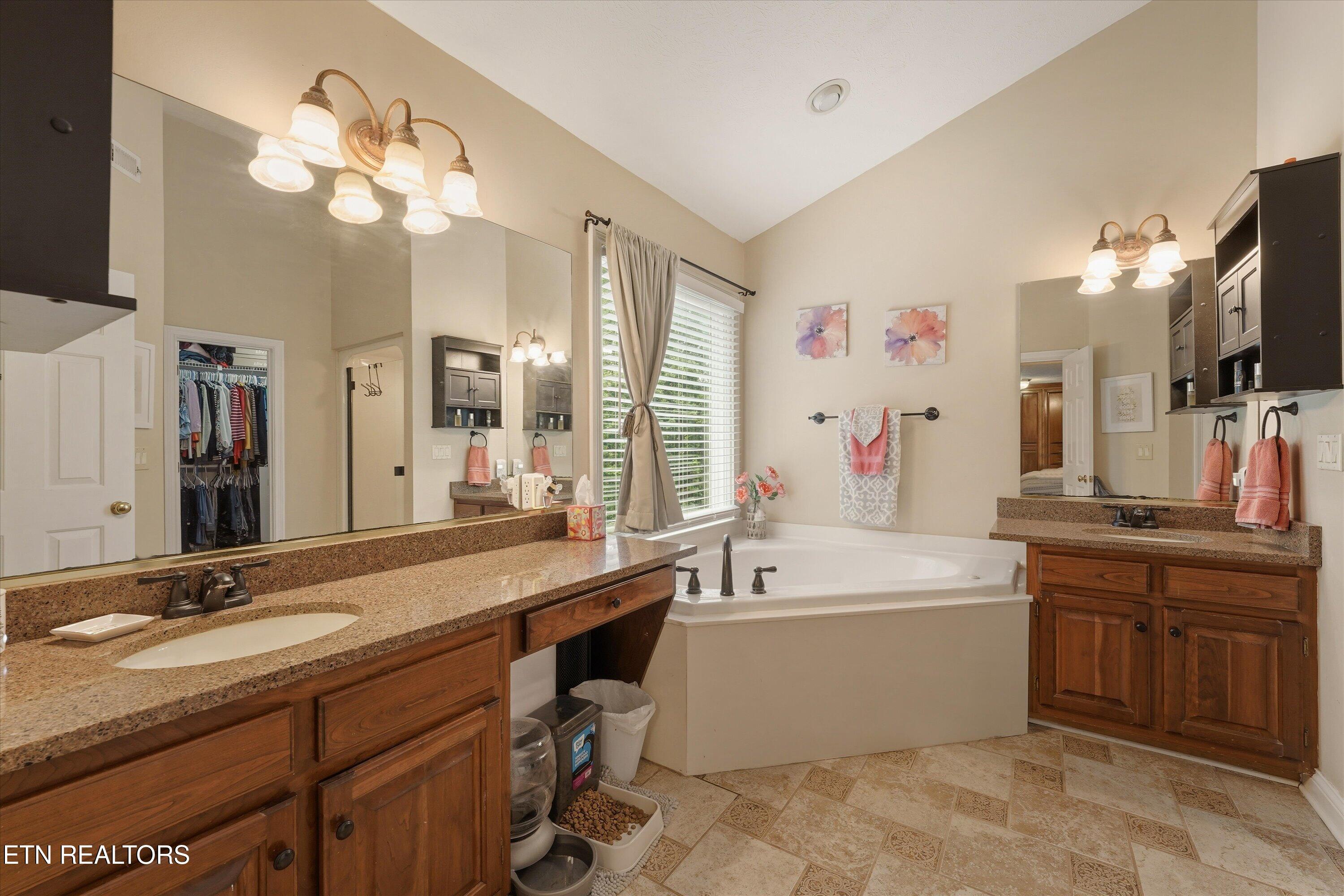 38 Palisades Parkway Oak Ridge, TN 37830 - Photo 20 of 55 19-38 Palisades Pkwy 32