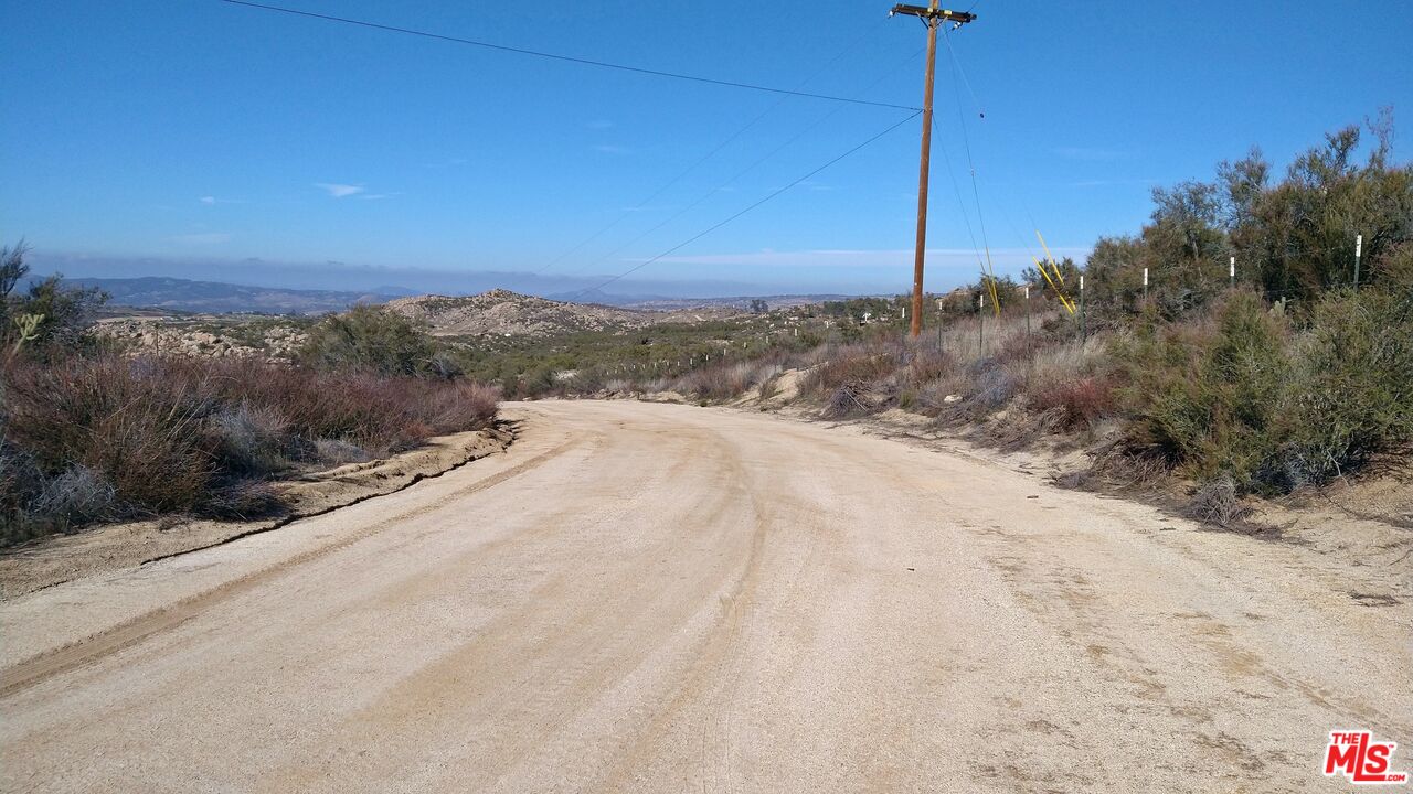 4 Sycamore Falls Road Aguanga, CA 92536 - Photo 66 of 67 a view of a road from a yard