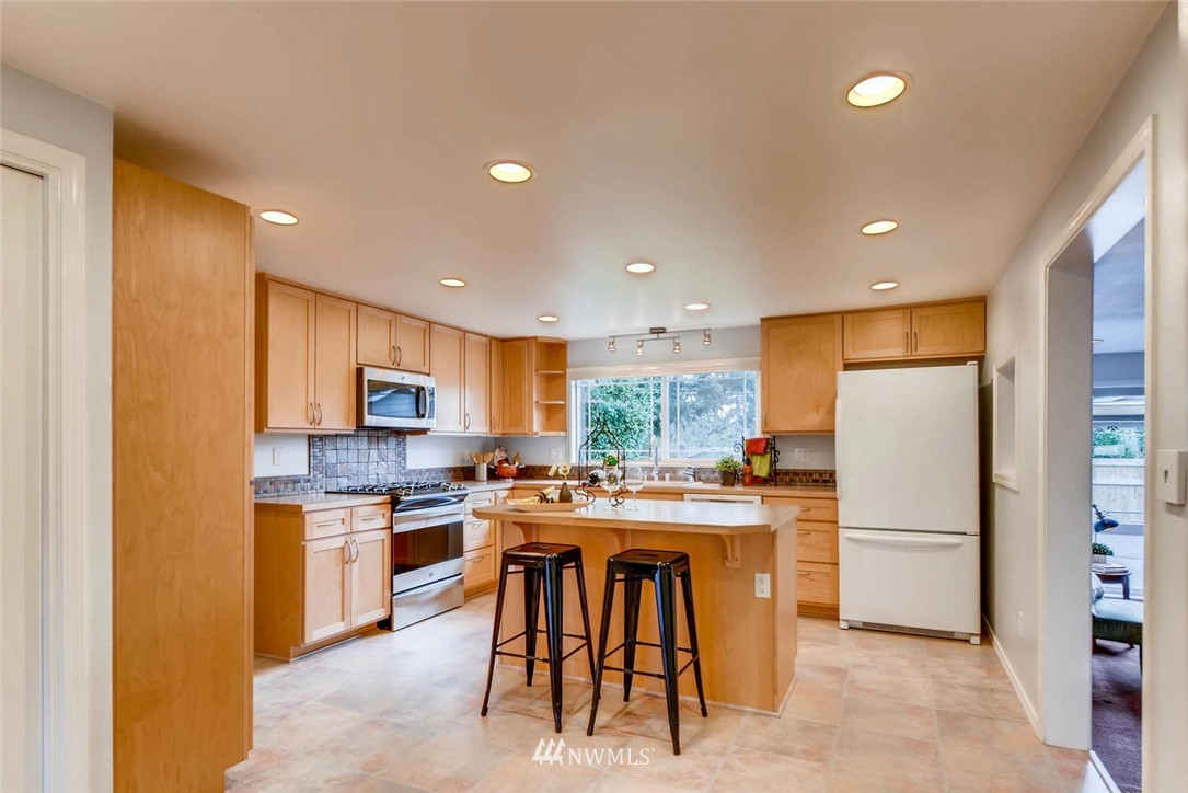 21617 4th Avenue West Bothell, WA 98021 - Photo 11 of 25