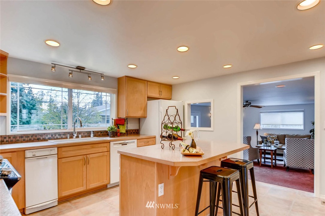 21617 4th Avenue West Bothell, WA 98021 - Photo 12 of 25