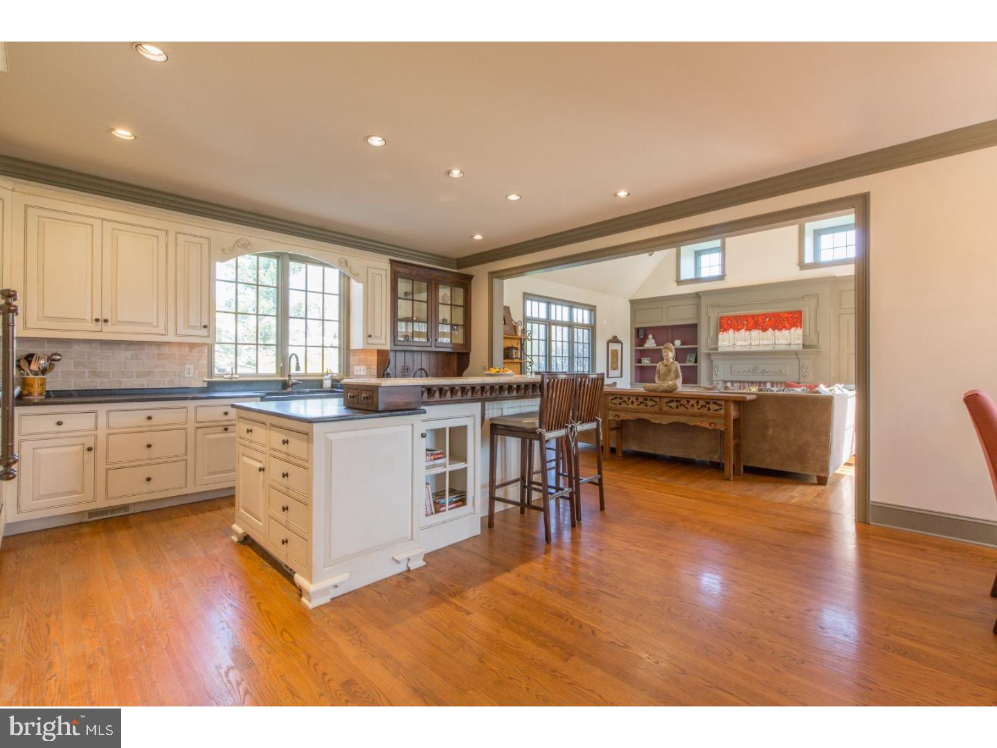 392 Thompson Mill Road New Hope, PA 18938 - Photo 8 of 25