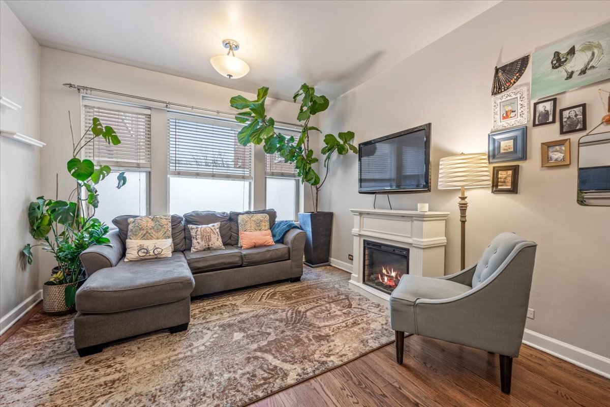 5741 North Ridge Avenue, Unit 1 Chicago, IL 60660 - Photo 6 of 16 Gallery Image 6