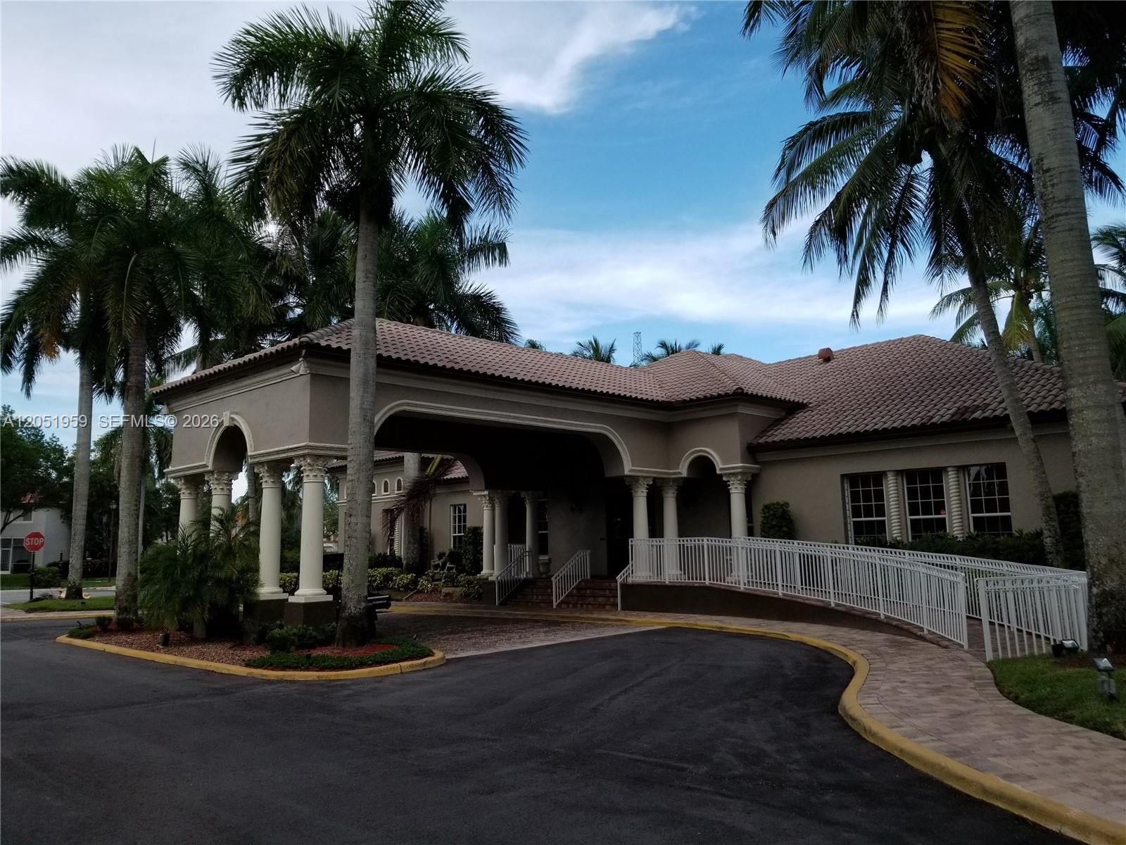 8362 Vía Serena Boca Raton, FL 33433 - Photo 7 of 16