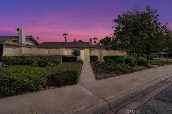 $575,000 | 679 South Indian Hill Boulevard, Unit B, Claremont, CA 91711