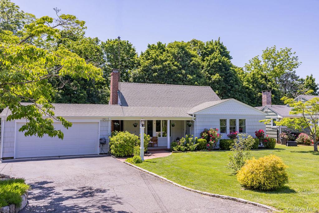 22 Braemer Road Setauket, NY 11733 - Photo 7 of 45